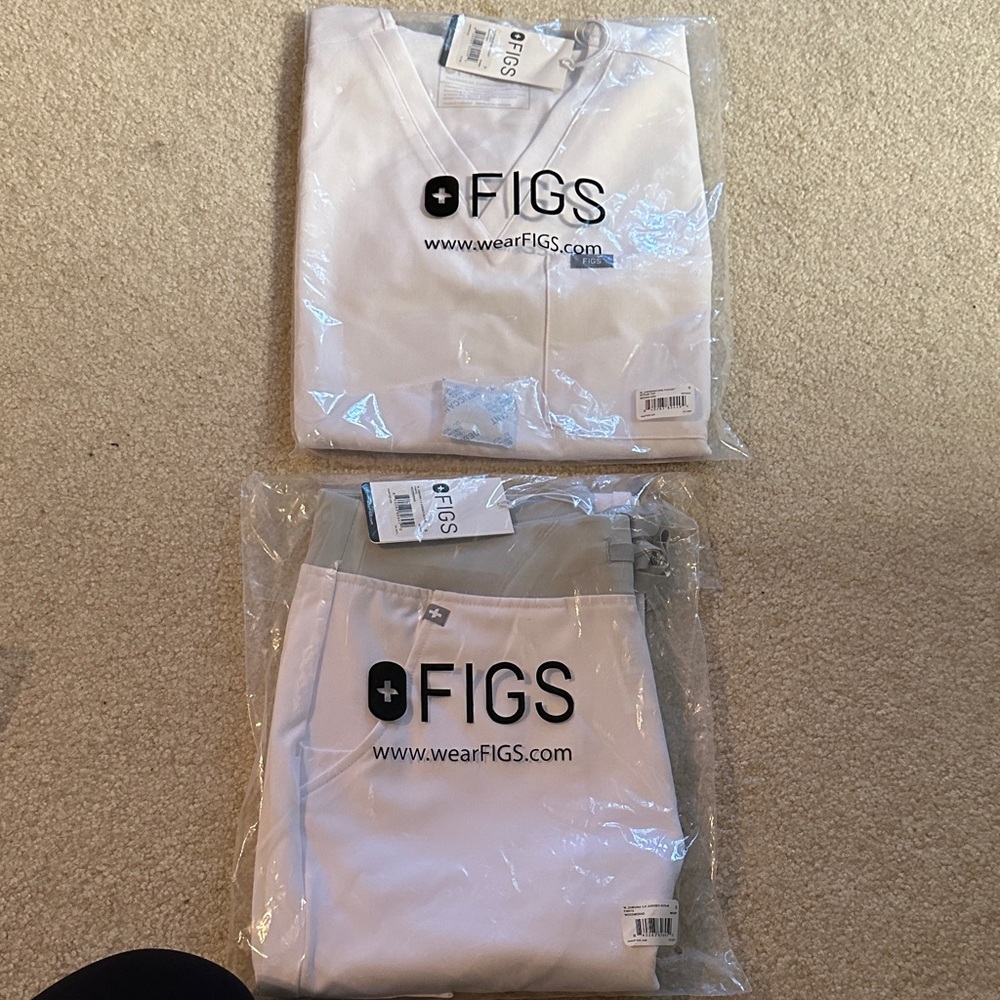 Figs Optic White Scrub Set